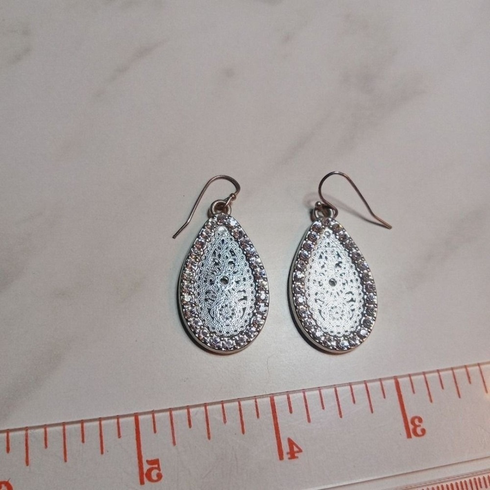 Sparkling Silver Teardrop Earrings